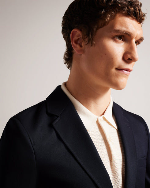 HEDDONJ-Jackets-Nothing says classic like a suit jacket. HEDDONJ is made of soft, pure wool and features notched lapels and a classic single-breasted fit. Now that's impressive. Suit jacket 100% wool Notched lapel Single breasted buttons Pockets Long sleeved George is 6'2" / 1.88m and wears Navy in a Ted size 3- Ted Baker Romania